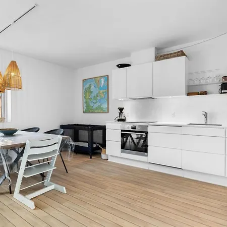 Apartment Kari - 50m From The Sea By Interhome *