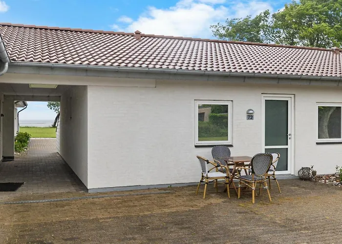 Apartament Kari - 50m From The Sea By Interhome